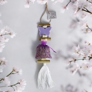 Guirlande de savons parfumé à la lavande en forme de papillon avec un sachet de lavandin