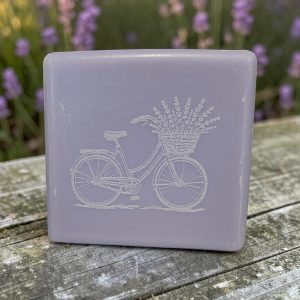 Savon-Gravé-Lavande-125gr-vélo-Provence-lomaelle.jpg