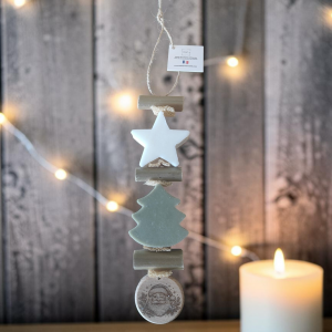 tresse de savon étoile bergamote et sapin vert senteur cèdre rond bois gravé tête de père noël Fabriquée à Monteux