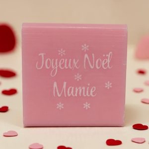 Savon parfum rose gravé joyeux noël mamie